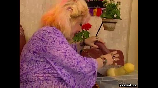 Chubby Granny Loves Handballing and Fucknig